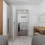 Awesome Home In Kraljevica With Wifi Semesterbostad Kraljevica