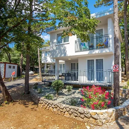 Semesterbostad Awesome Home In Kraljevica With Wifi