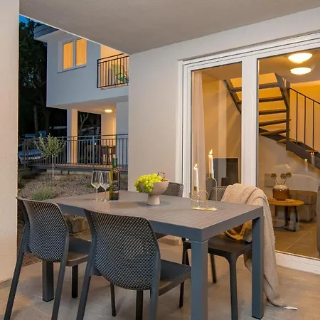 Pet Friendly Home In Kraljevica Feriehus Kraljevica