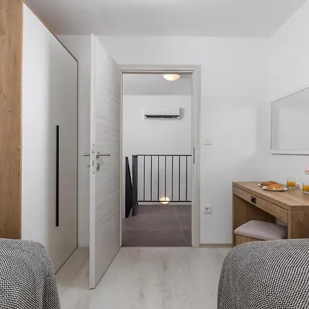 Awesome Home In Kraljevica With Wifi Casa vacanze Kraljevica